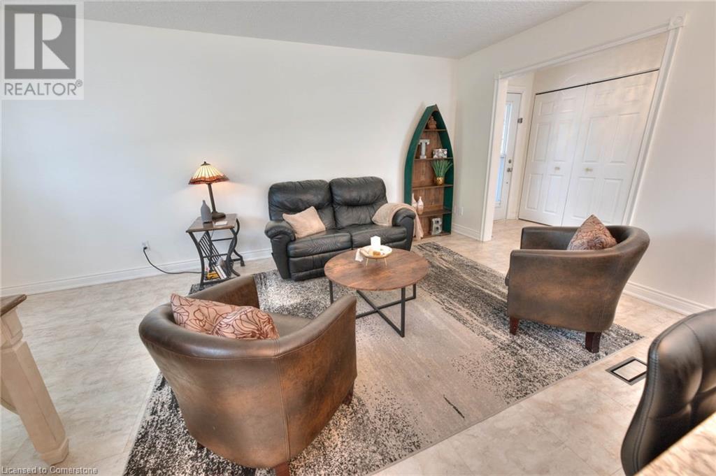 85 Pathfinder Crescent, Kitchener, Ontario  N2P 1S2 - Photo 8 - 40728109