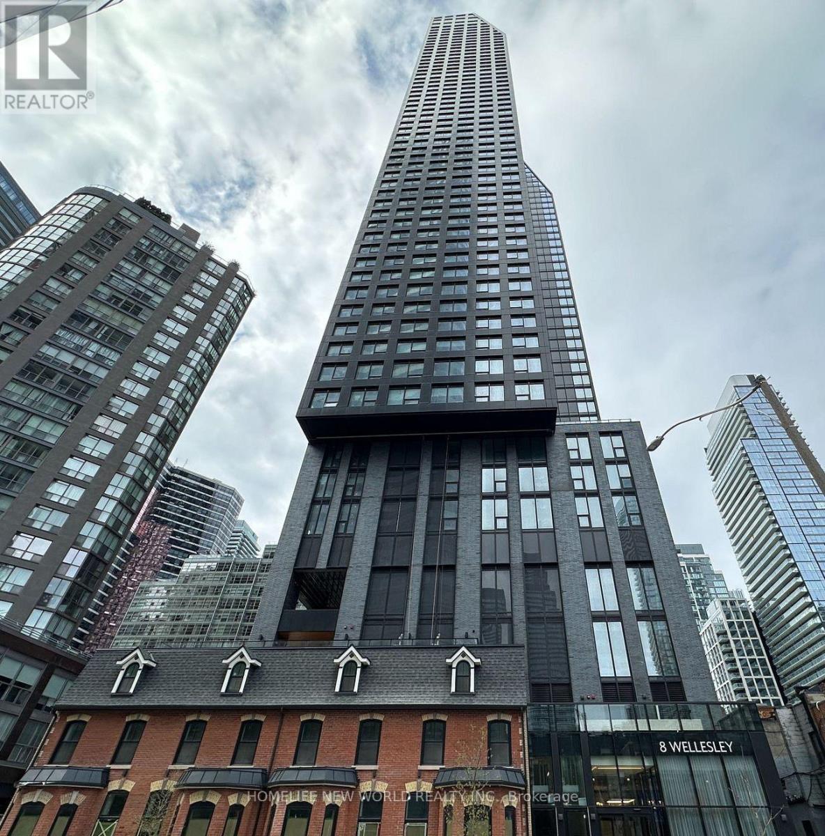 3915 - 8 WELLESLEY STREET W, Toronto, Ontario