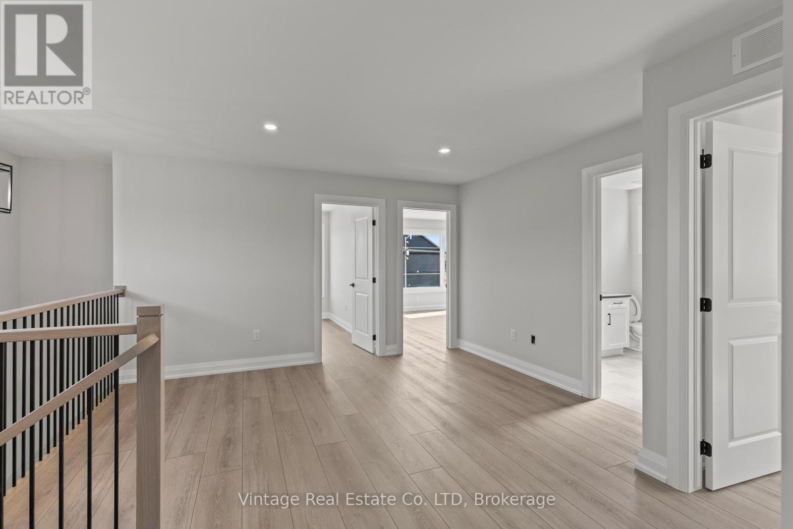 7455 Majestic Trail, Niagara Falls, Ontario  L2H 3V9 - Photo 14 - X12212902