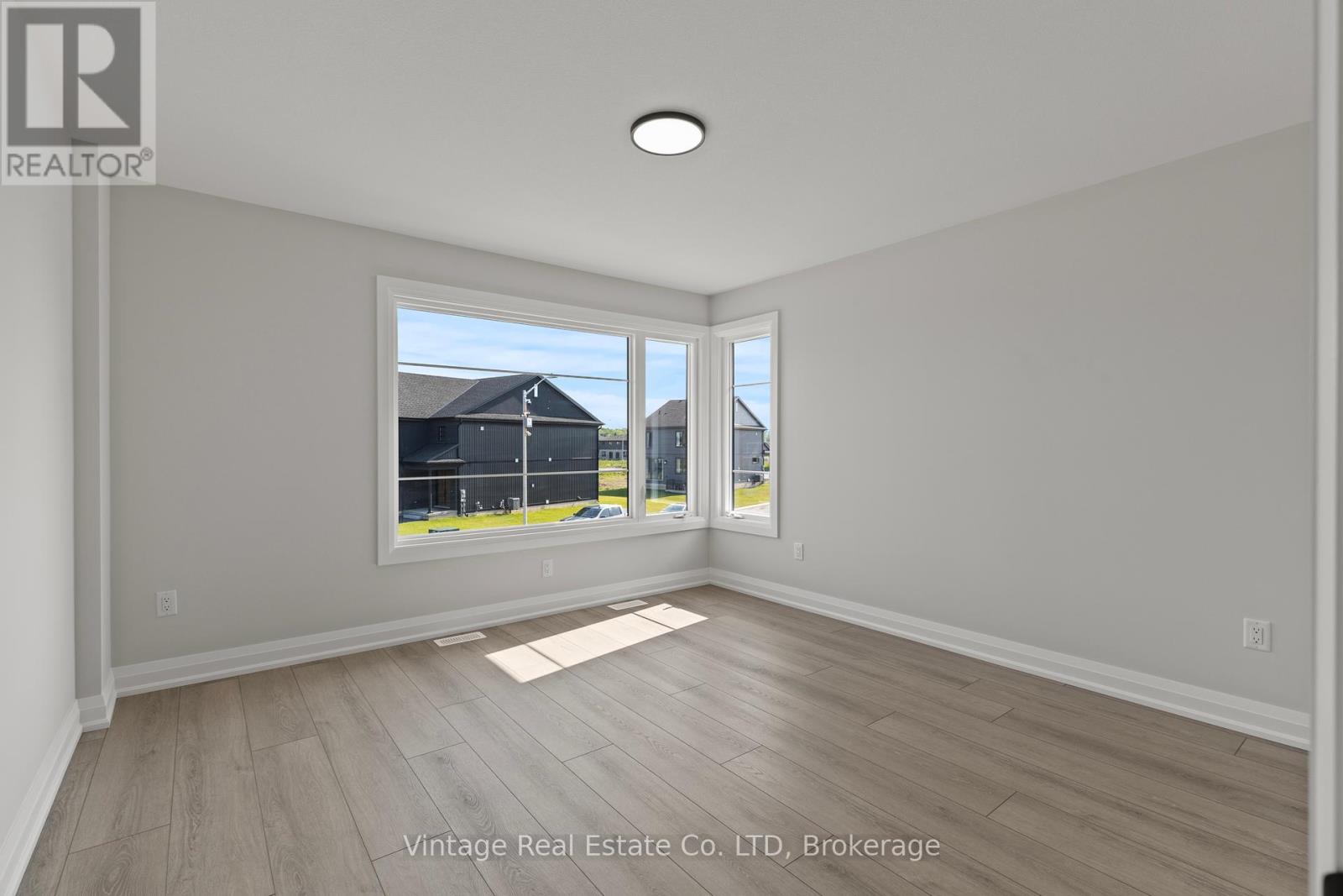 7455 Majestic Trail, Niagara Falls, Ontario  L2H 3V9 - Photo 18 - X12212902