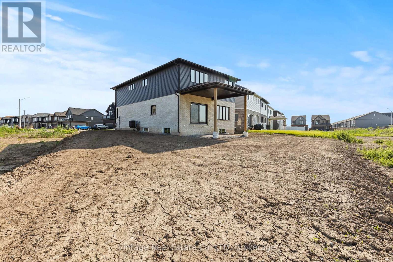 7455 Majestic Trail, Niagara Falls, Ontario  L2H 3V9 - Photo 23 - X12212902