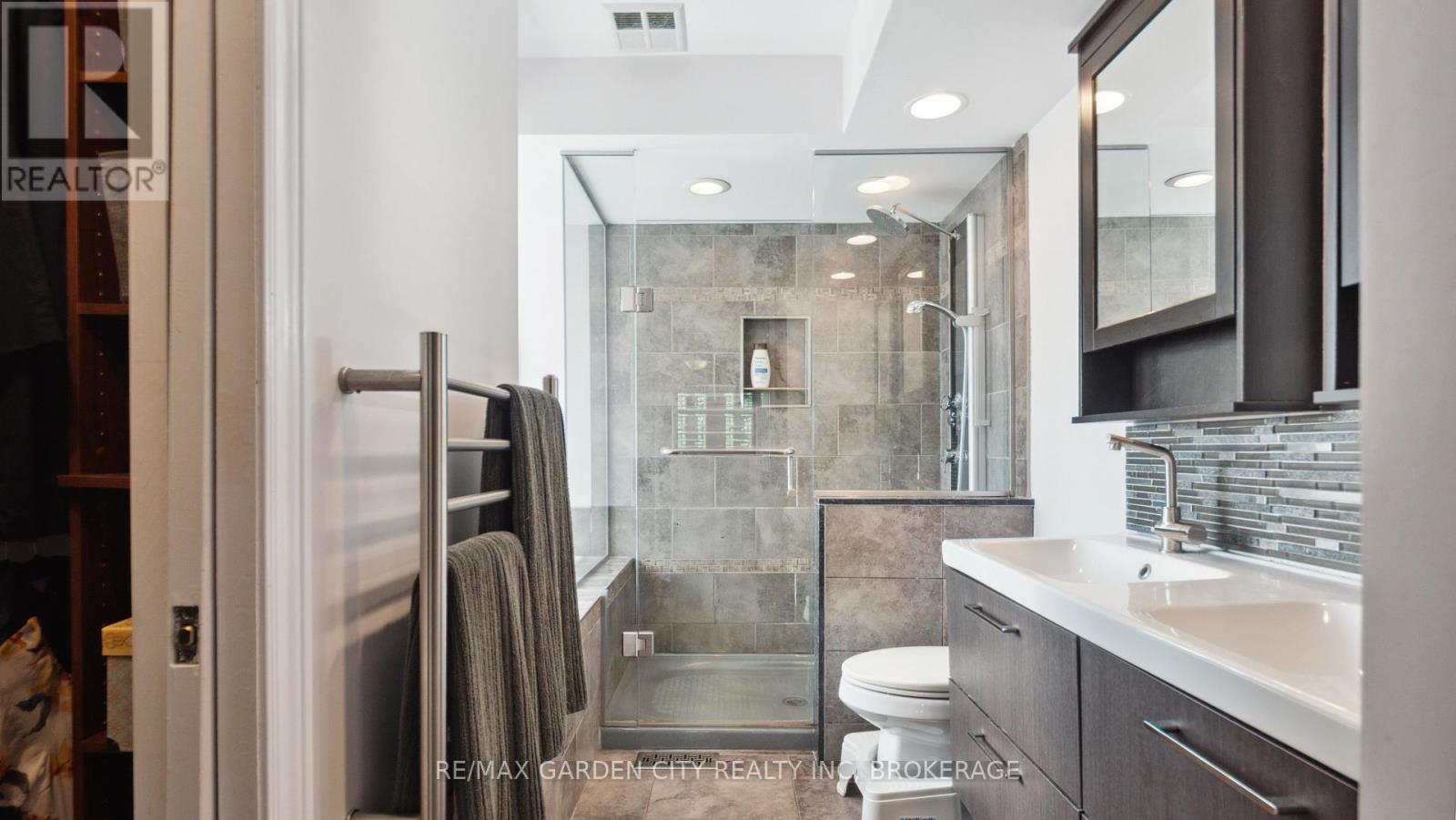 6276 Moretta Drive, Niagara Falls (Stamford), Ontario  L2J 4H4 - Photo 13 - X12212918