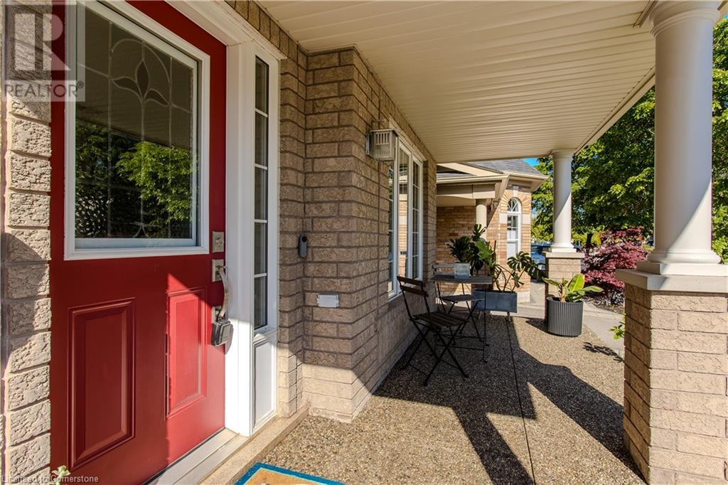 3252 Mccurdy Court, Burlington, Ontario  L7M 0C1 - Photo 2 - 40740059