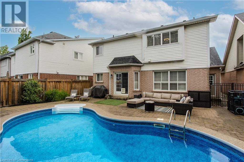 2116 Woodsmere Court, Burlington, Ontario  L7L 6J5 - Photo 12 - 40738722