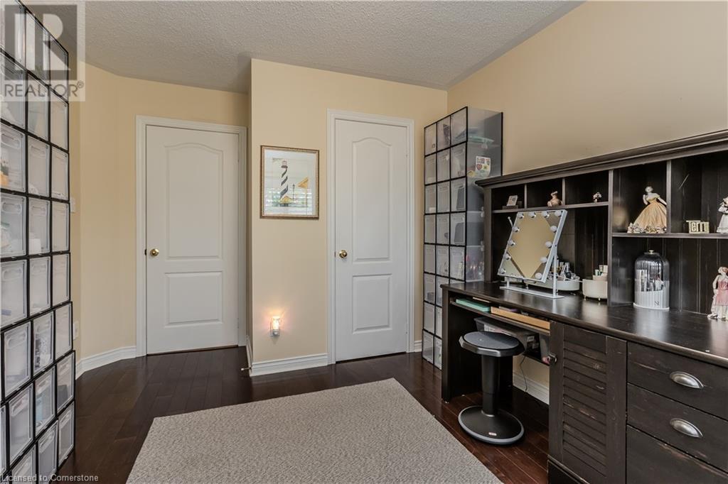 2116 Woodsmere Court, Burlington, Ontario  L7L 6J5 - Photo 34 - 40738722