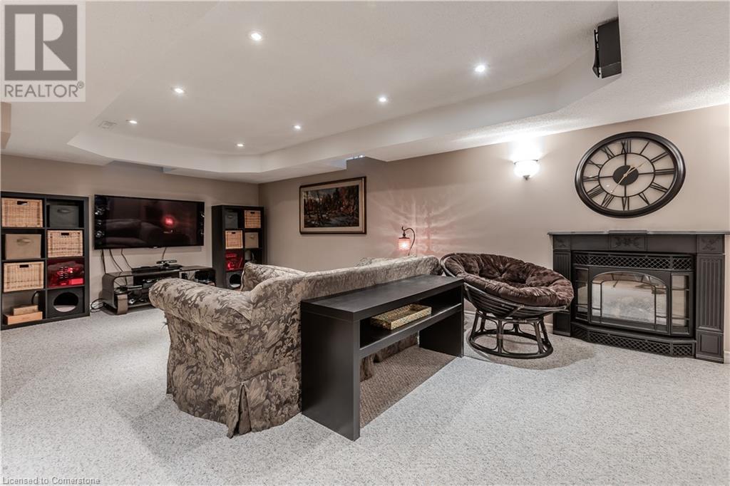 2116 Woodsmere Court, Burlington, Ontario  L7L 6J5 - Photo 39 - 40738722