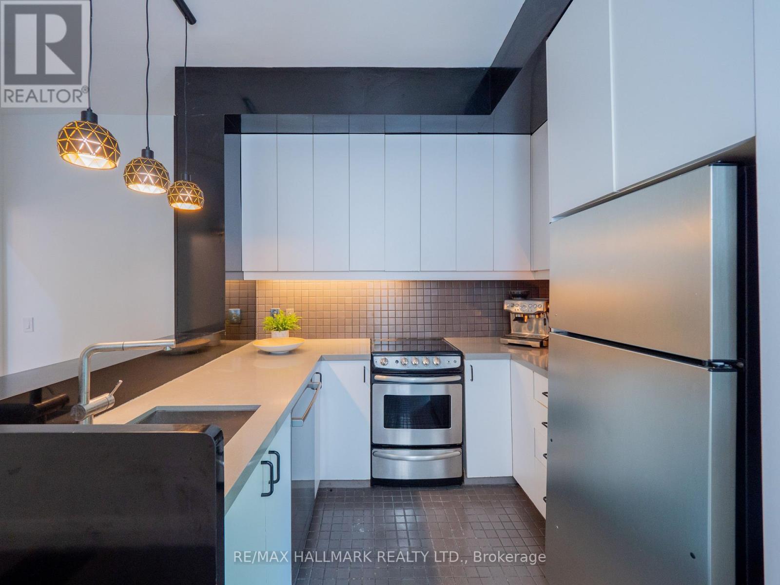 67 Langley Avenue, Toronto (North Riverdale), Ontario  M4K 1B4 - Photo 17 - E12212477