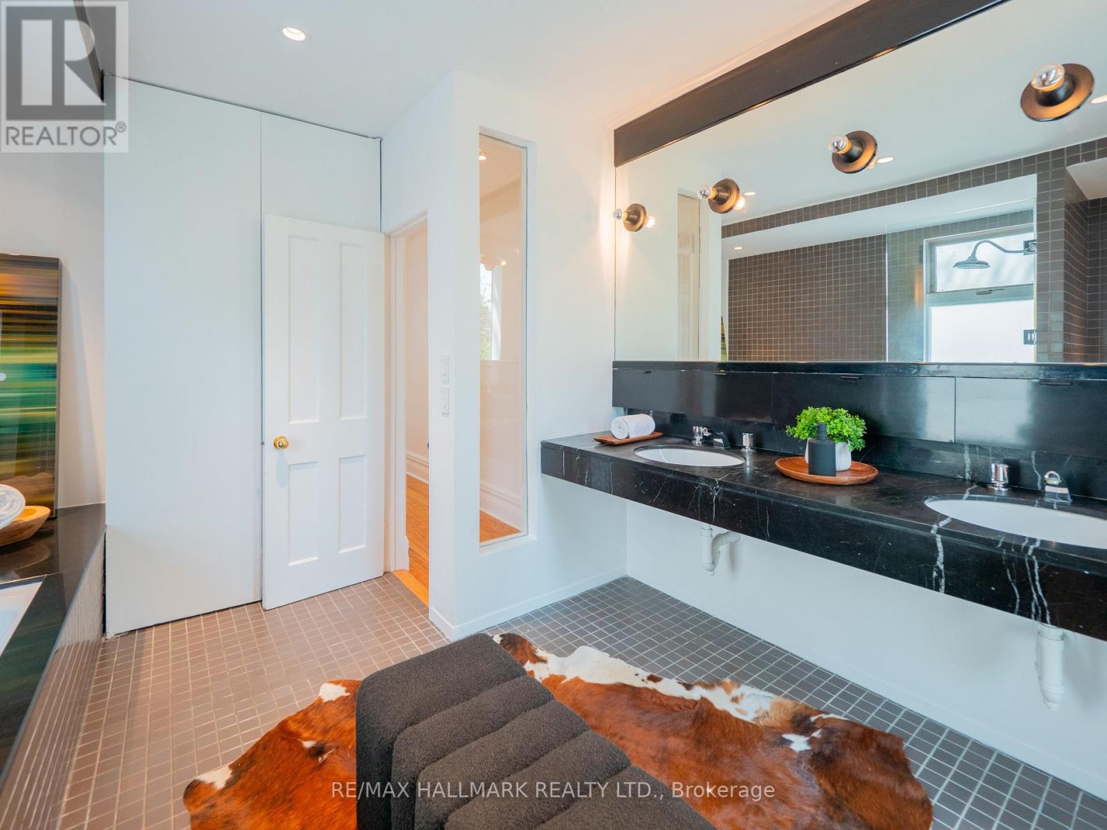 67 Langley Avenue, Toronto (North Riverdale), Ontario  M4K 1B4 - Photo 25 - E12212477