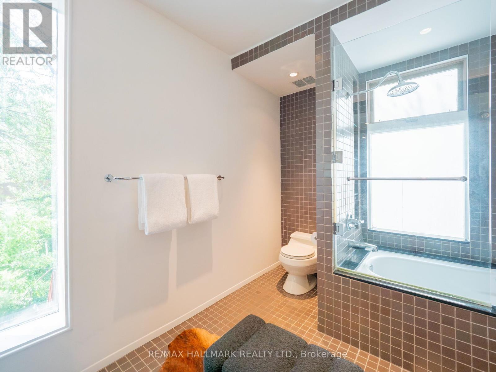 67 Langley Avenue, Toronto (North Riverdale), Ontario  M4K 1B4 - Photo 24 - E12212477
