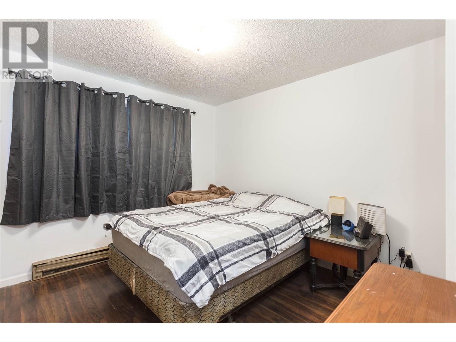 2284 Park Avenue, Lumby, British Columbia  V0E 2G0 - Photo 12 - 10351583