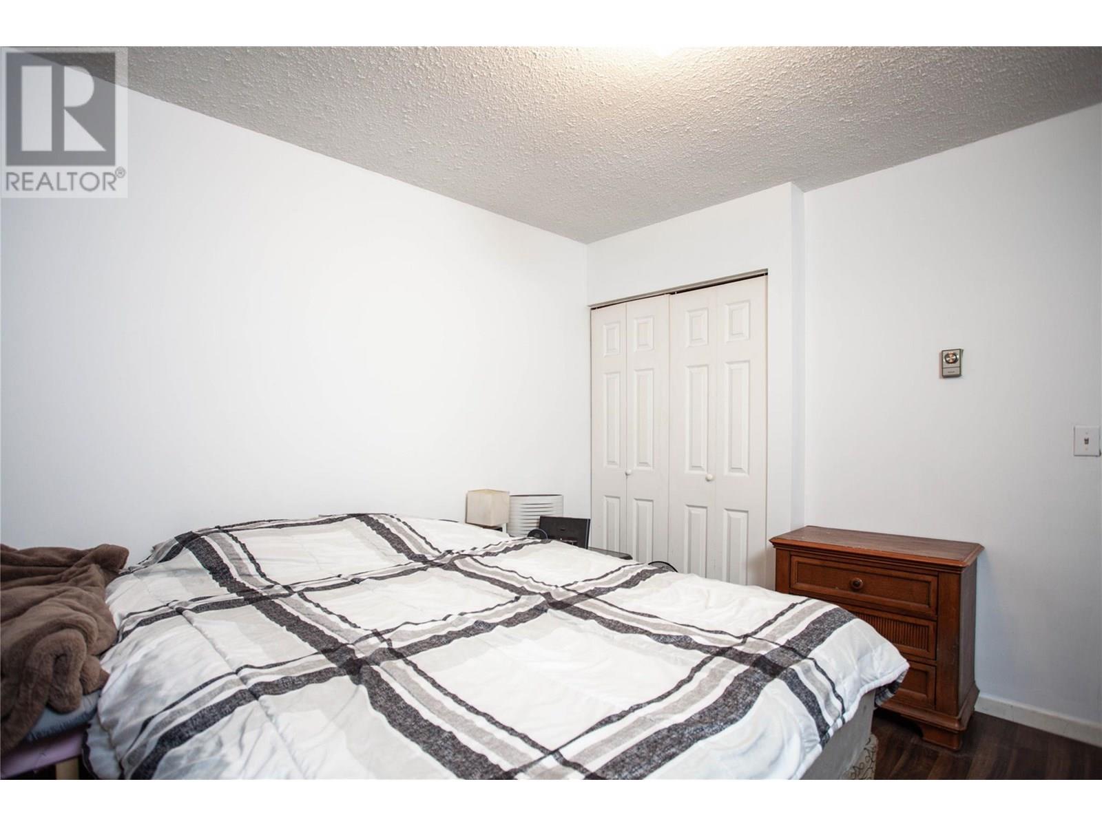 2284 Park Avenue, Lumby, British Columbia  V0E 2G0 - Photo 13 - 10351583