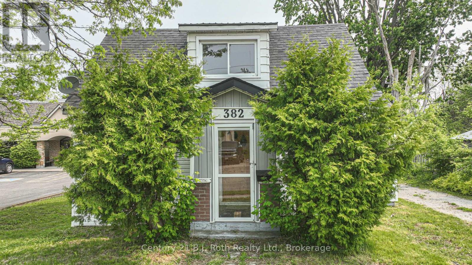 382 WEST STREET N, Orillia, Ontario