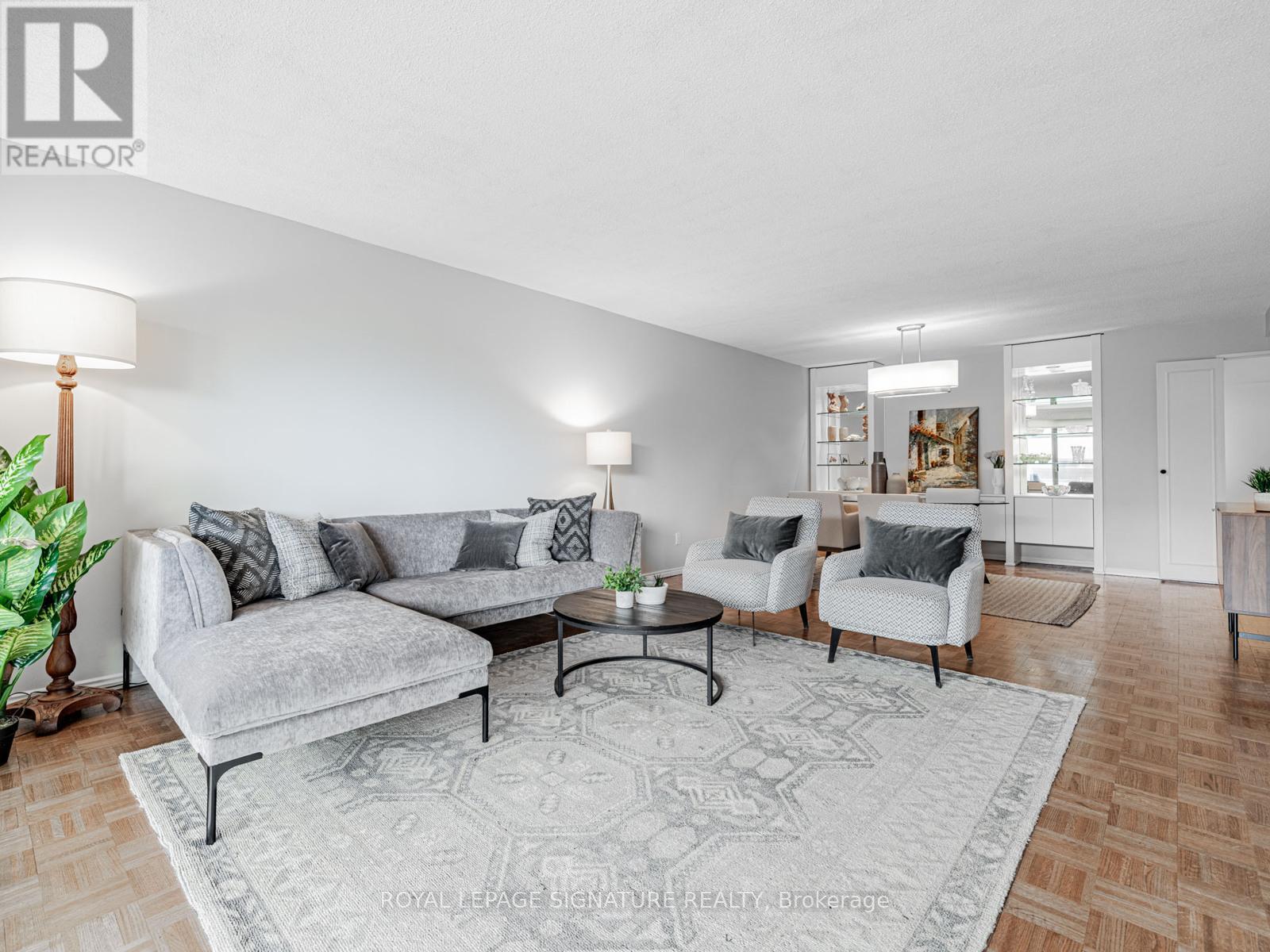 1104 - 61 St Clair Avenue W, Toronto (Yonge-St. Clair), Ontario  M4V 2Y8 - Photo 3 - C12101579