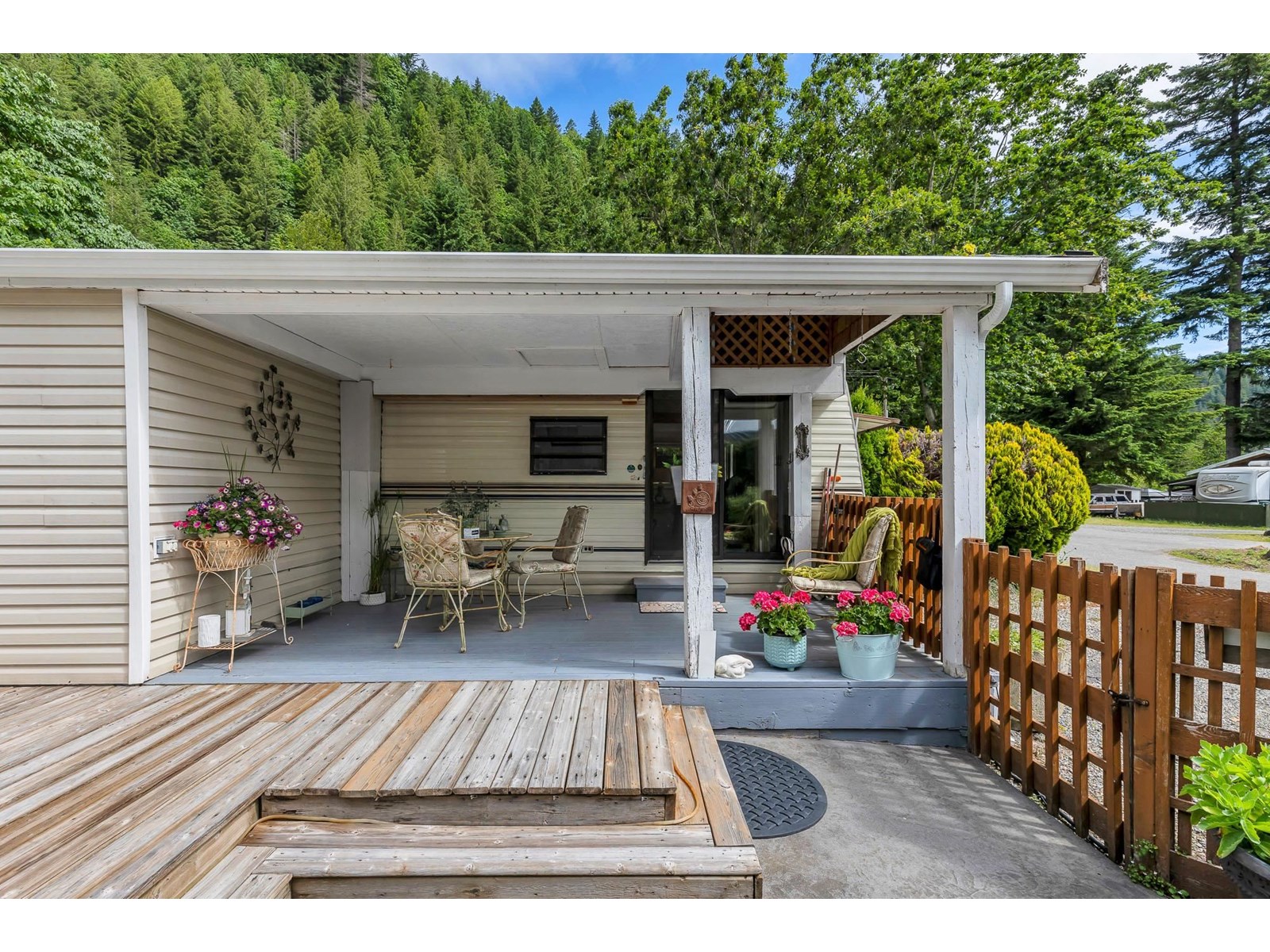 19 1650 Columbia Valley Road, Columbia Valley, Columbia Valley, British Columbia  V2R 4X4 - Photo 20 - R3014010
