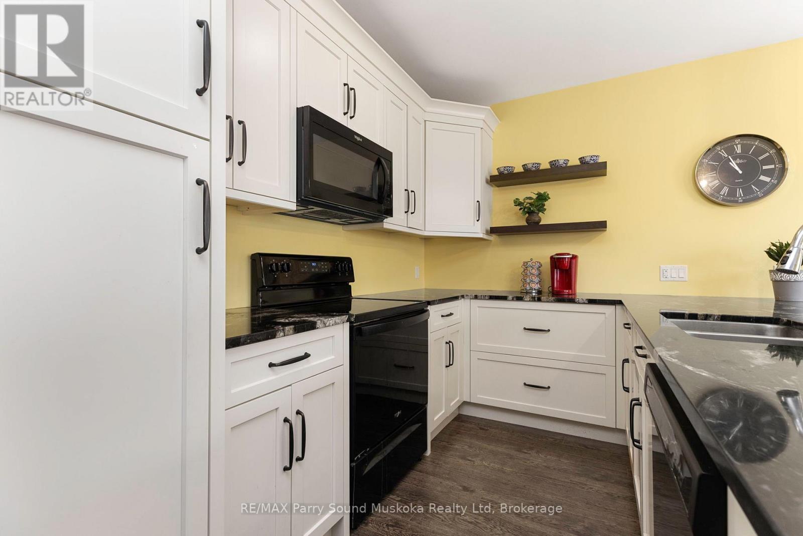 303 - 11b Salt Dock Road, Parry Sound, Ontario  P2A 3B6 - Photo 15 - X12212818