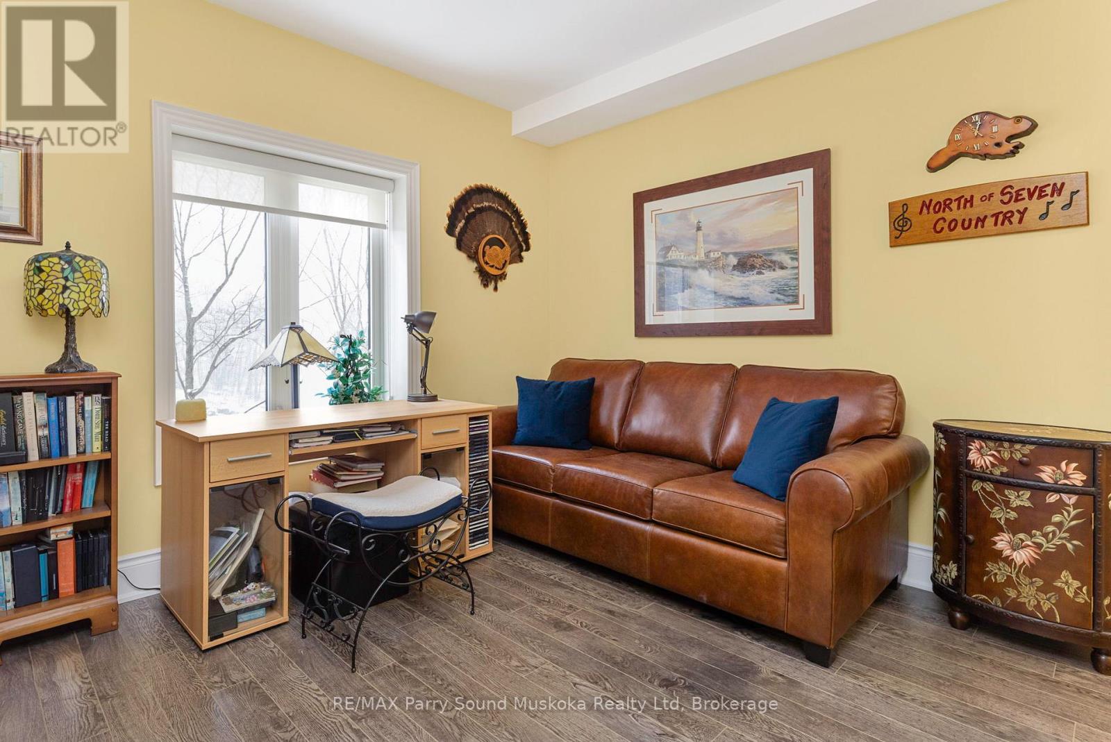303 - 11b Salt Dock Road, Parry Sound, Ontario  P2A 3B6 - Photo 20 - X12212818