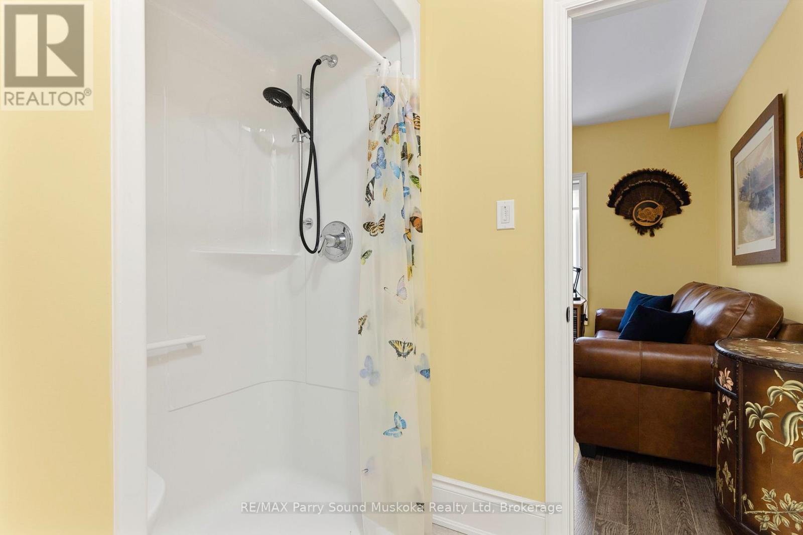 303 - 11b Salt Dock Road, Parry Sound, Ontario  P2A 3B6 - Photo 23 - X12212818