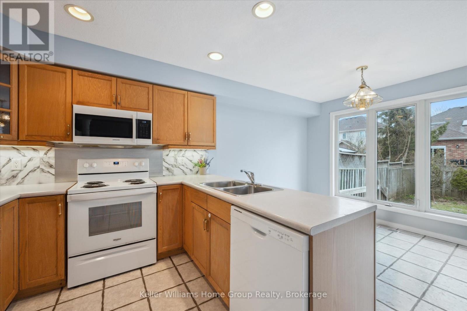 60 Camm Crescent, Guelph, Ontario  N1L 1K2 - Photo 14 - X12212827