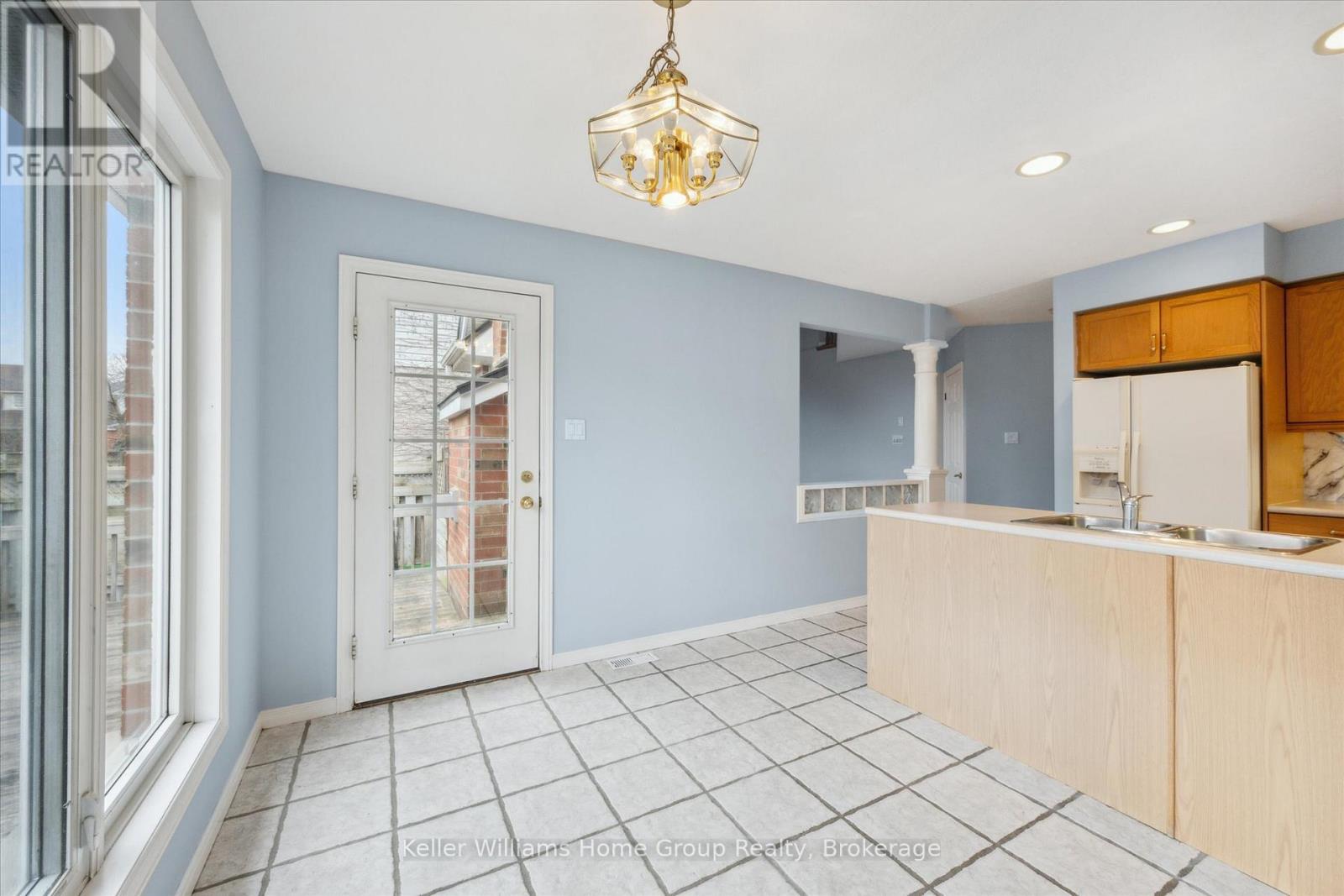 60 Camm Crescent, Guelph, Ontario  N1L 1K2 - Photo 16 - X12212827