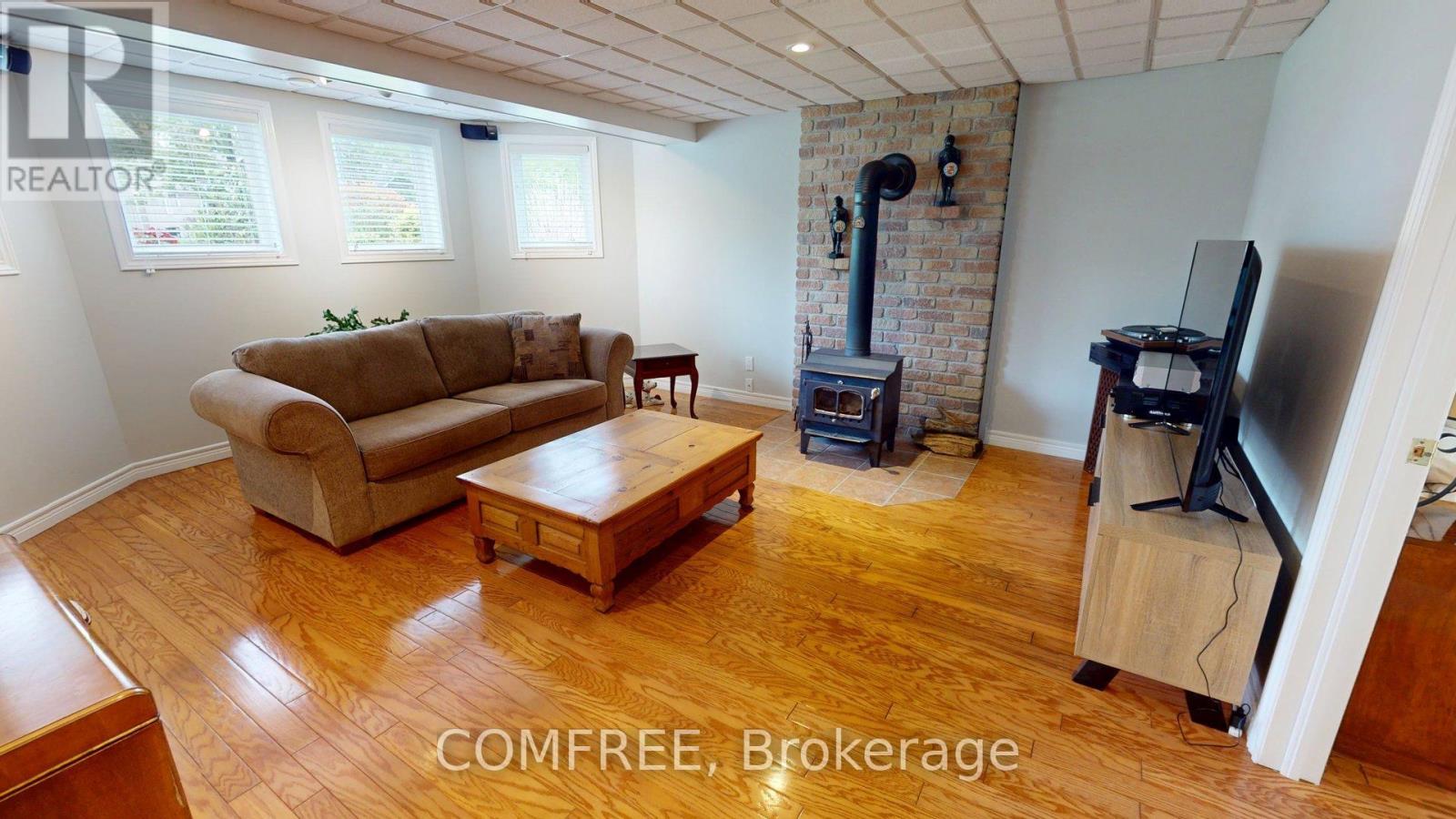 63 Bailey Crescent, Tiny, Ontario  L0L 2T0 - Photo 15 - S12212903