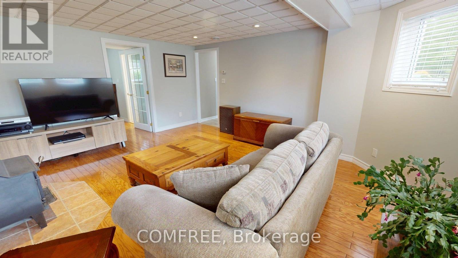 63 Bailey Crescent, Tiny, Ontario  L0L 2T0 - Photo 16 - S12212903