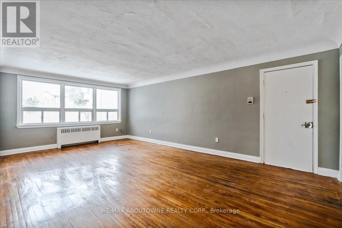 2 - 145 North Service Road E, Oakville, Ontario  L6H 1A3 - Photo 9 - W11970608