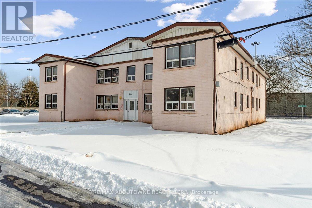 2 - 145 North Service Road E, Oakville, Ontario  L6H 1A3 - Photo 39 - W11970608