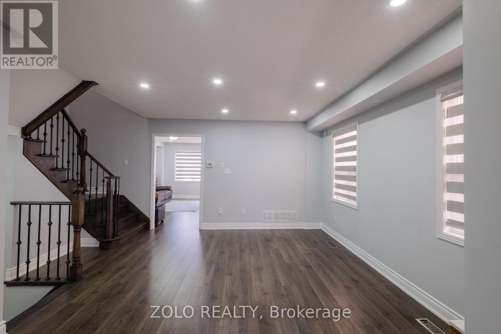 16 Flatfield Way, Brampton, Ontario  L6P 1N7 - Photo 3 - W12176376