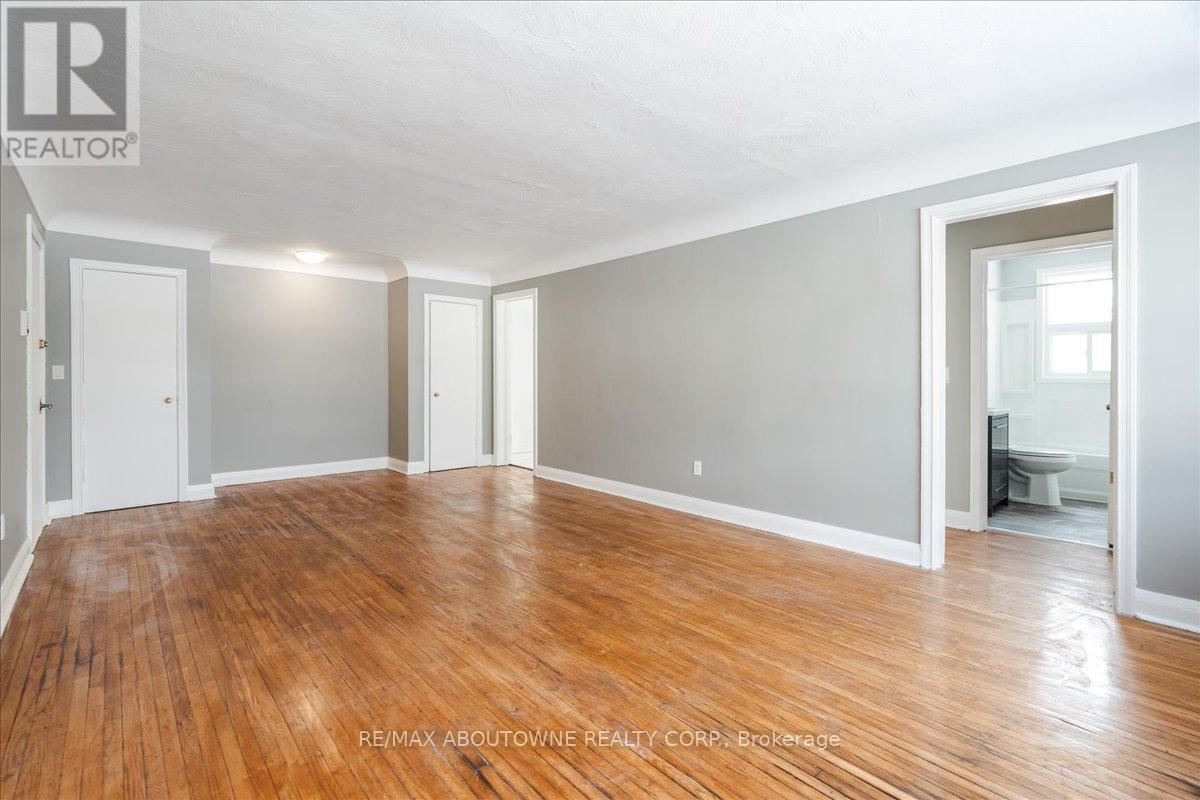 2 - 145 North Service Road E, Oakville, Ontario  L6H 1A3 - Photo 12 - W11970608
