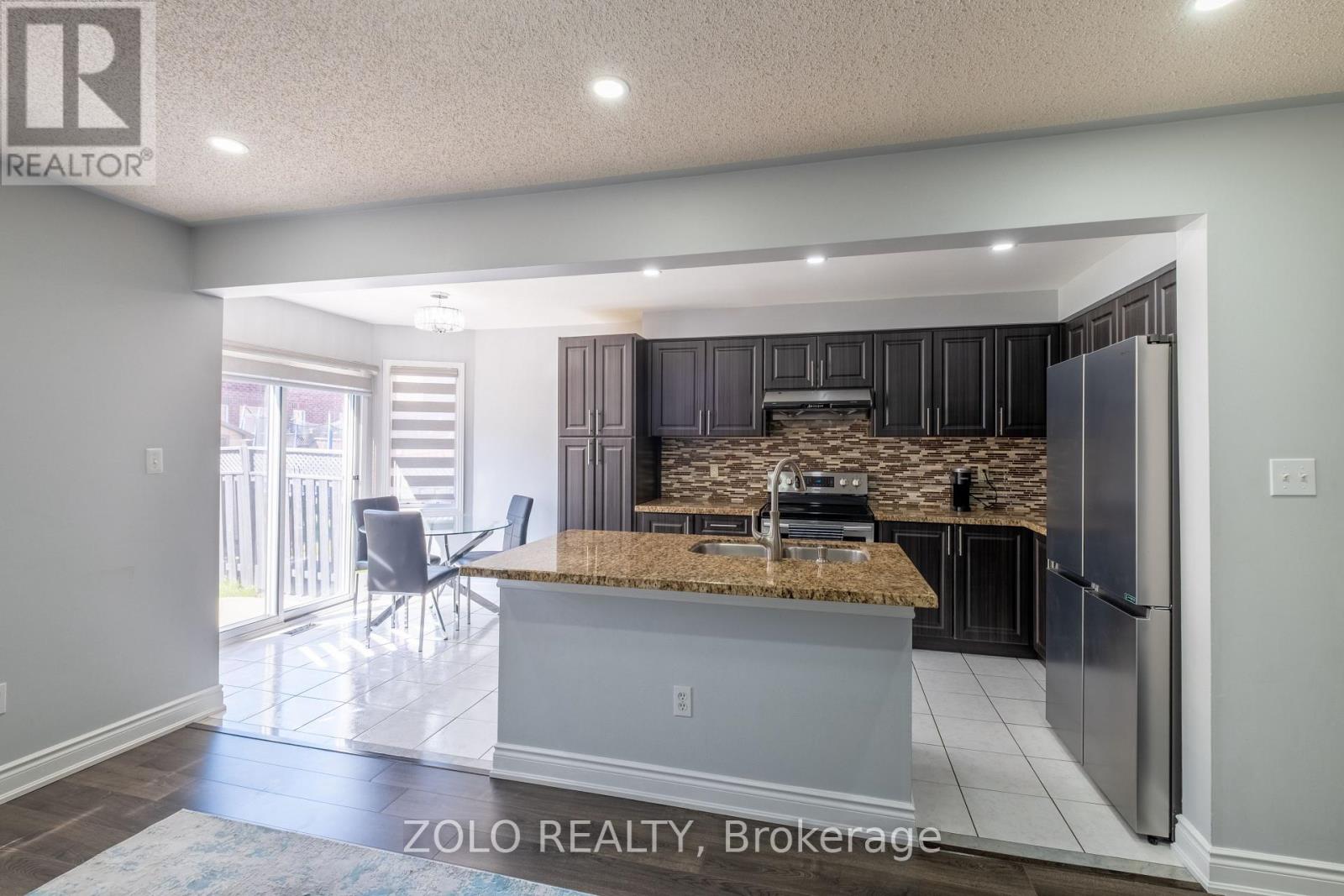 16 Flatfield Way, Brampton, Ontario  L6P 1N7 - Photo 11 - W12176376