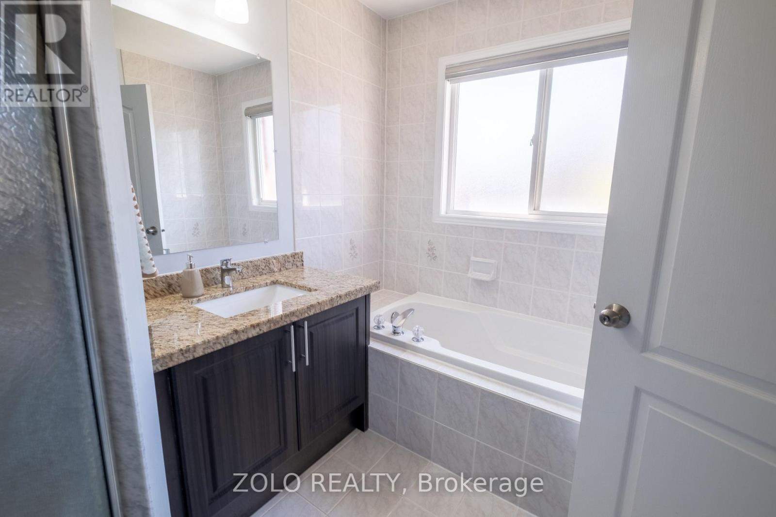 16 Flatfield Way, Brampton, Ontario  L6P 1N7 - Photo 20 - W12176376