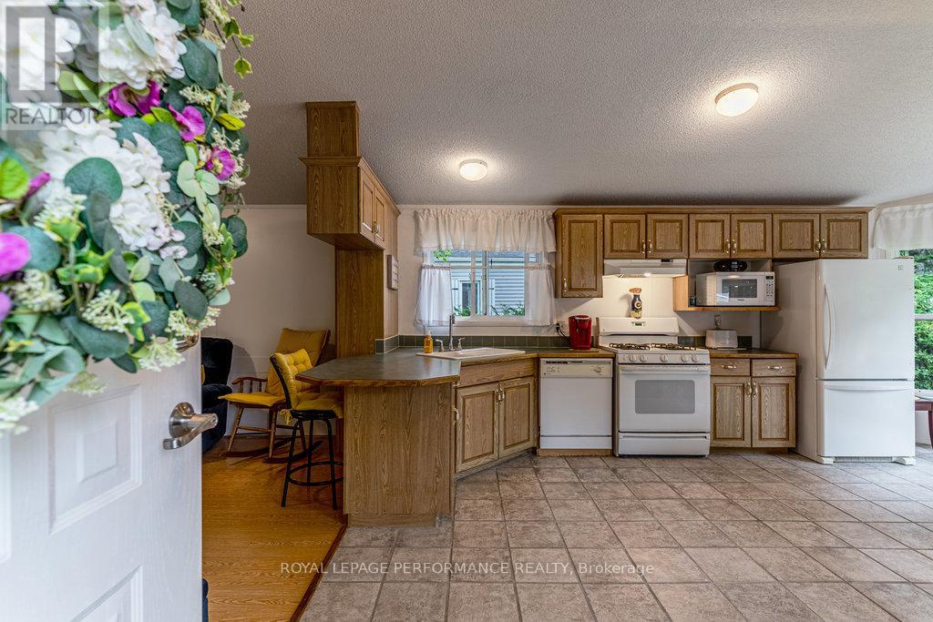 1080 Teena Colleen Private, Ottawa, Ontario  K4P 1C6 - Photo 10 - X12212746