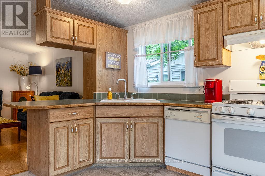 1080 Teena Colleen Private, Ottawa, Ontario  K4P 1C6 - Photo 14 - X12212746