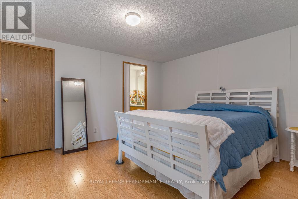 1080 Teena Colleen Private, Ottawa, Ontario  K4P 1C6 - Photo 31 - X12212746