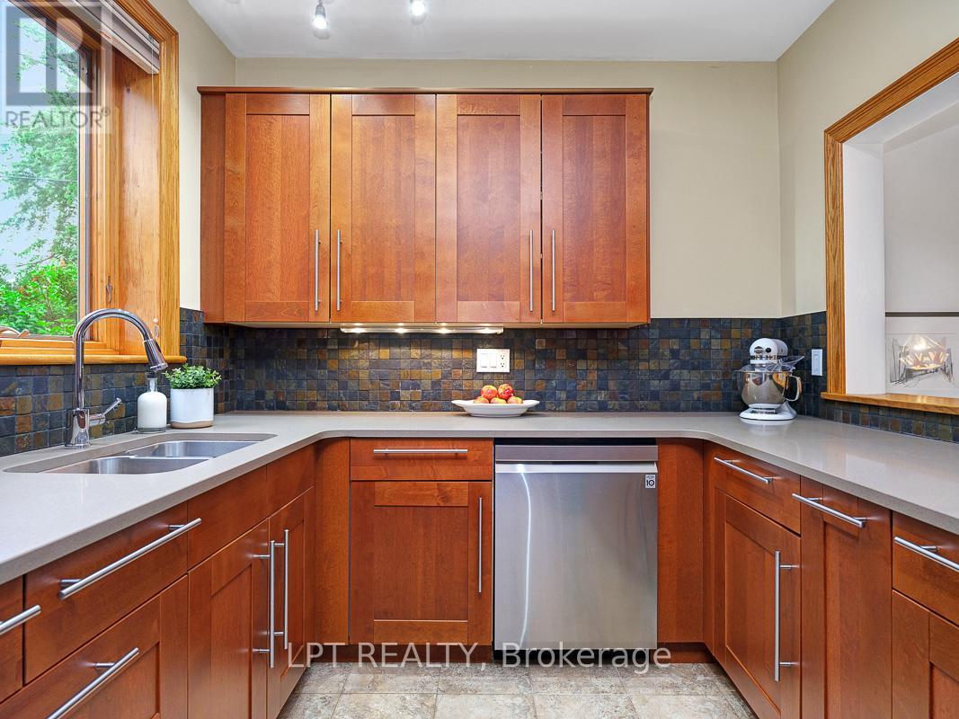 223 Cowley Avenue, Ottawa, Ontario  K1Y 0G8 - Photo 15 - X12212754