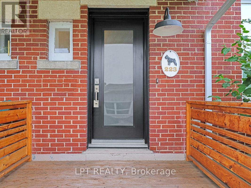 223 Cowley Avenue, Ottawa, Ontario  K1Y 0G8 - Photo 4 - X12212754
