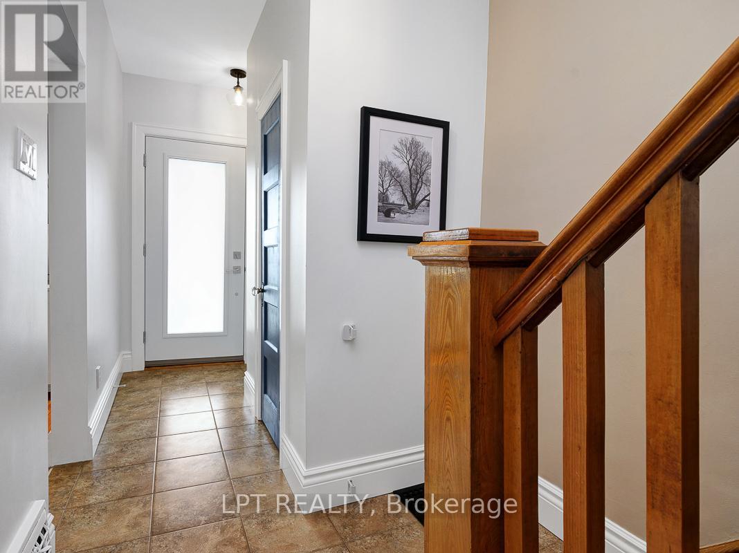 223 Cowley Avenue, Ottawa, Ontario  K1Y 0G8 - Photo 6 - X12212754