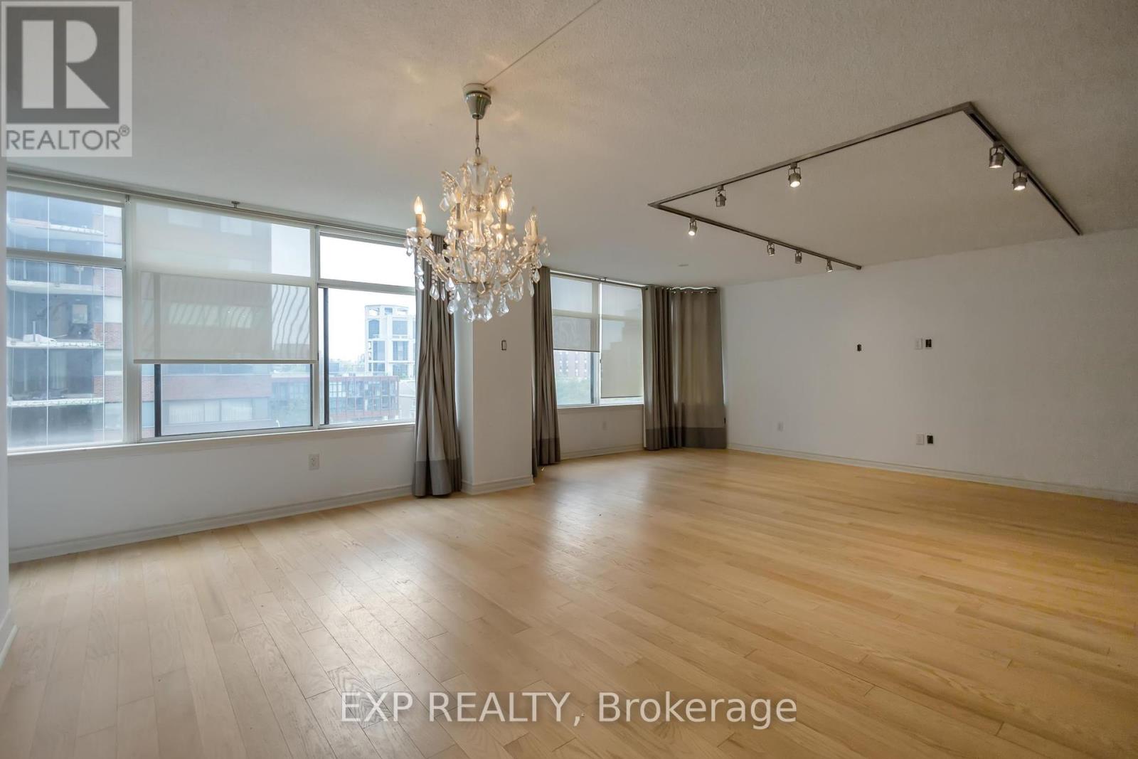 601 - 900 Yonge Street, Toronto (Annex), Ontario  M4W 3P5 - Photo 11 - C12212591