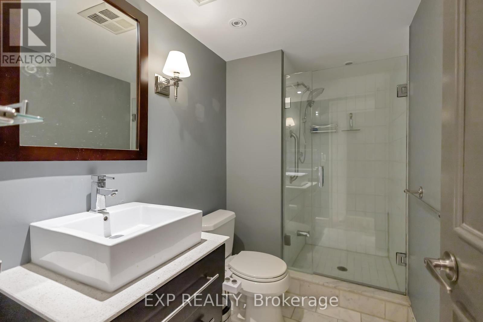 601 - 900 Yonge Street, Toronto (Annex), Ontario  M4W 3P5 - Photo 13 - C12212591
