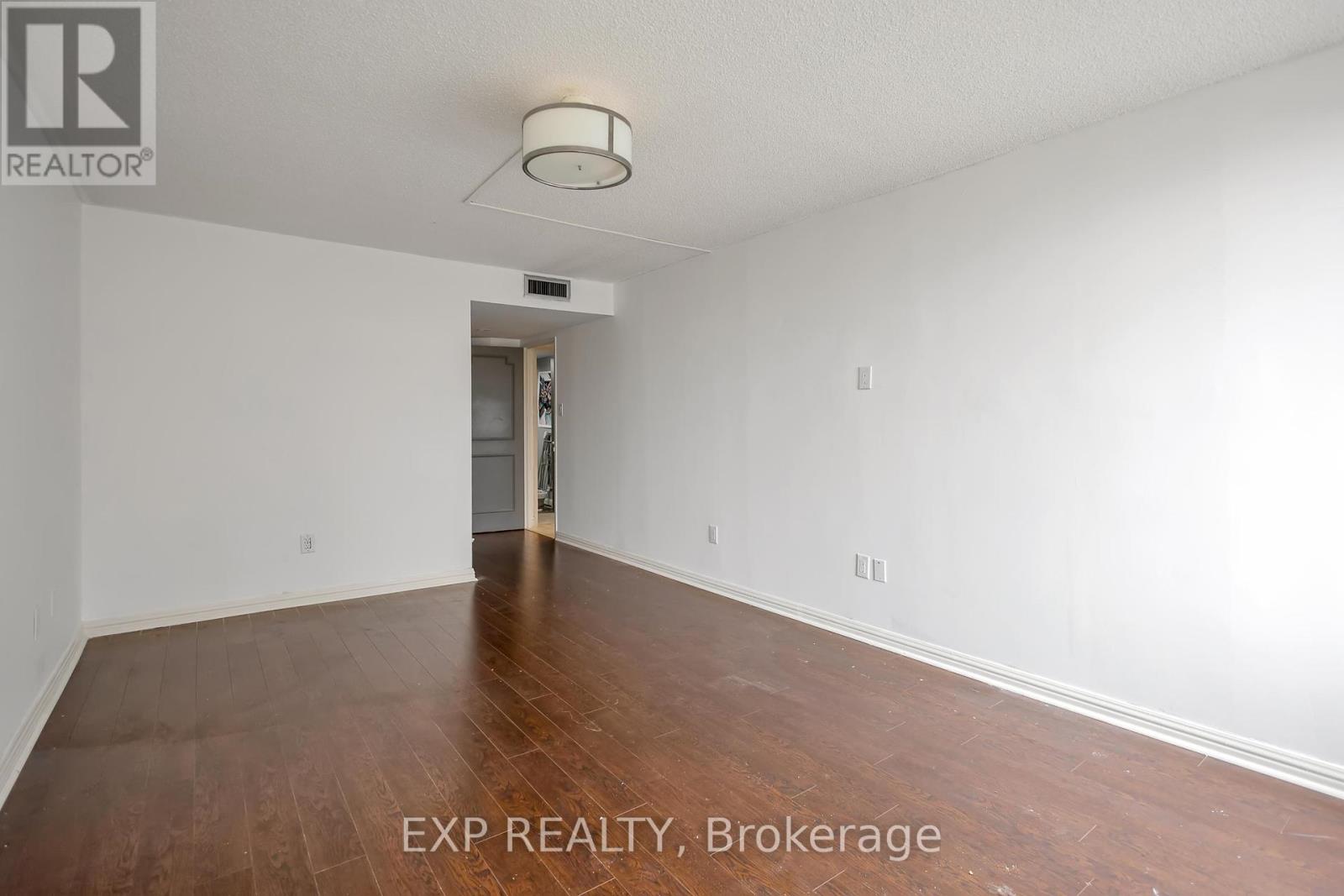 601 - 900 Yonge Street, Toronto (Annex), Ontario  M4W 3P5 - Photo 17 - C12212591
