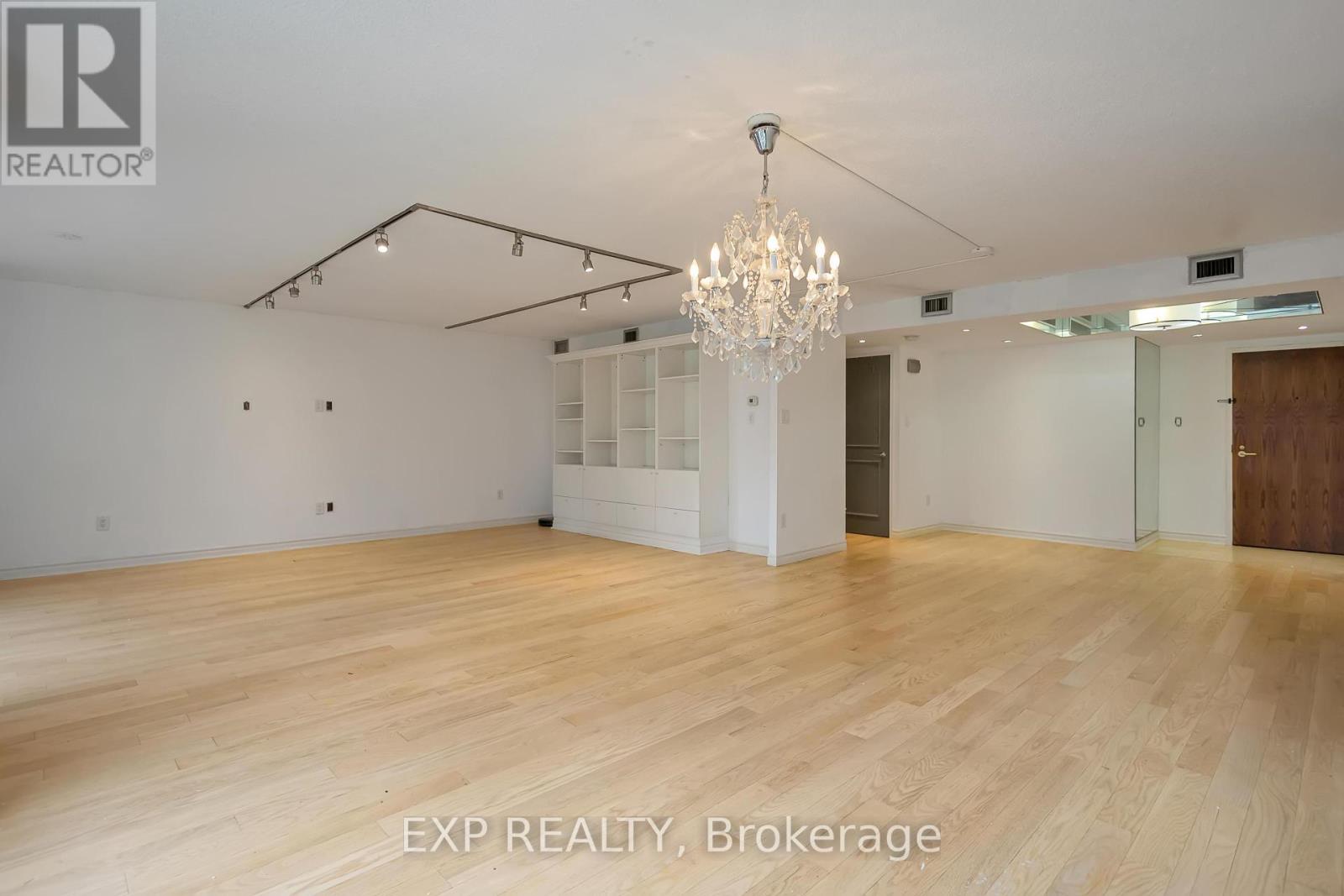 601 - 900 Yonge Street, Toronto (Annex), Ontario  M4W 3P5 - Photo 8 - C12212591