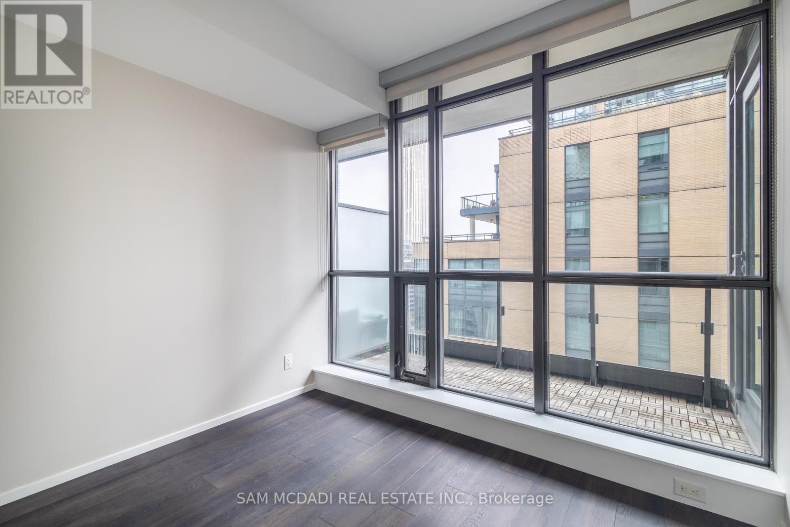 1108 - 8 Charlotte Street, Toronto (Waterfront Communities), Ontario  M5V 0K4 - Photo 11 - C12212595