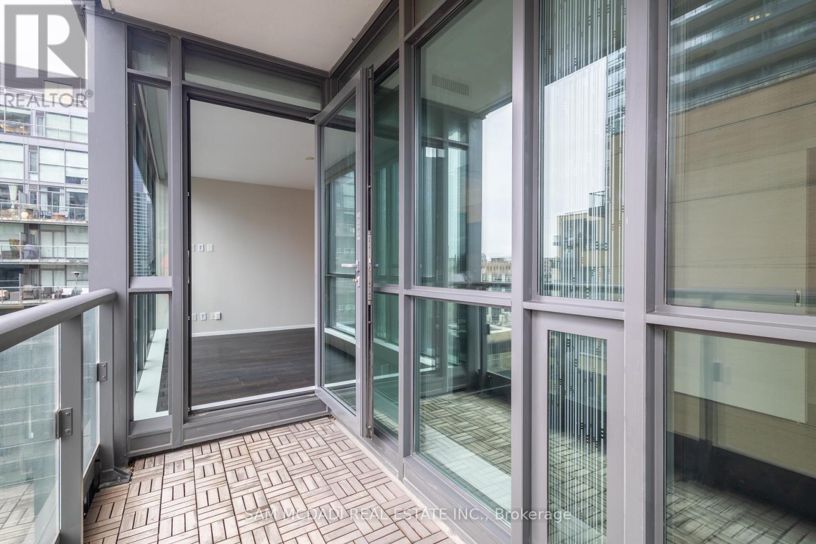 1108 - 8 Charlotte Street, Toronto (Waterfront Communities), Ontario  M5V 0K4 - Photo 14 - C12212595