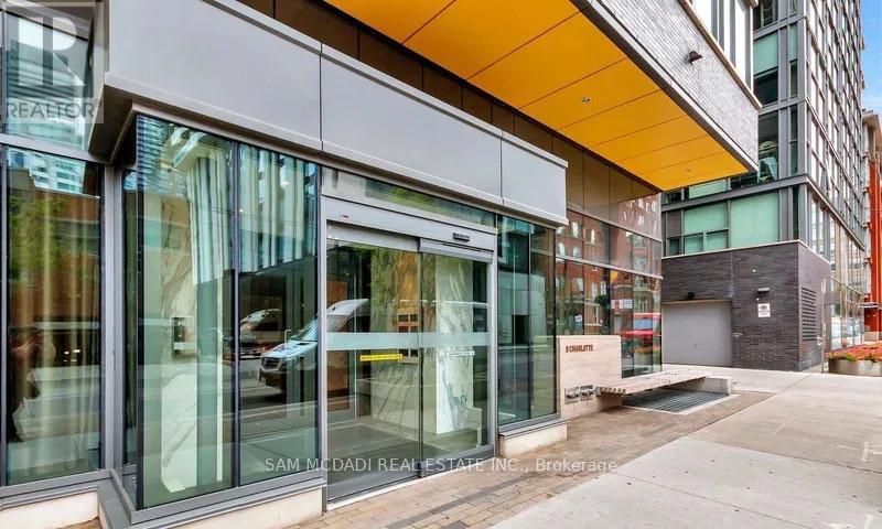 1108 - 8 Charlotte Street, Toronto (Waterfront Communities), Ontario  M5V 0K4 - Photo 2 - C12212595