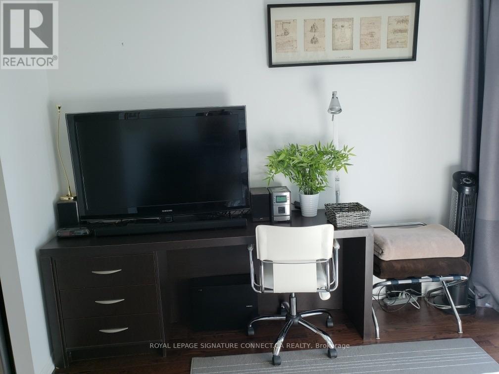 2706 - 215 Fort York Boulevard, Toronto (Niagara), Ontario  M5V 4A1 - Photo 8 - C12212632