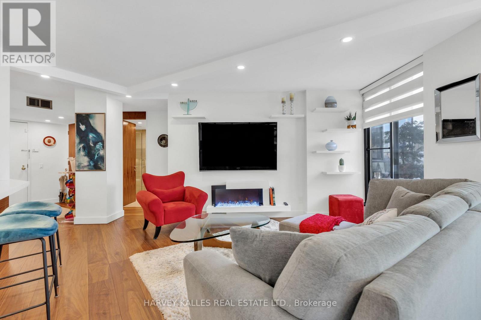 402 - 1331 Bay Street, Toronto (Annex), Ontario  M5R 2C4 - Photo 2 - C12212649