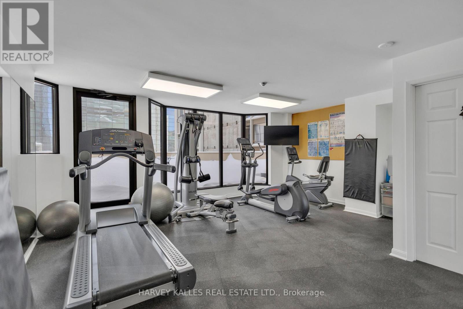 402 - 1331 Bay Street, Toronto (Annex), Ontario  M5R 2C4 - Photo 49 - C12212649