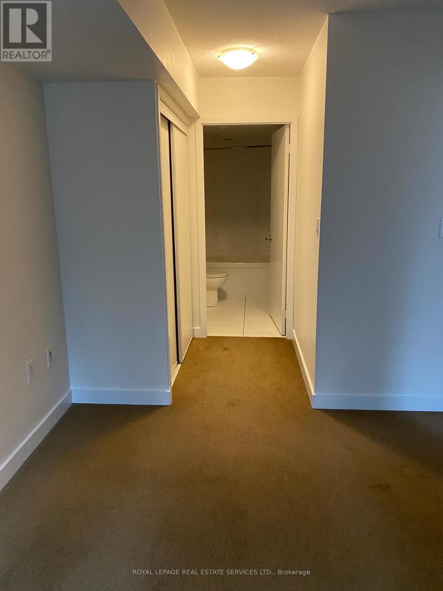 526 - 8 Telegram Mews, Toronto, Ontario  M5V 3Z5 - Photo 12 - C12212449