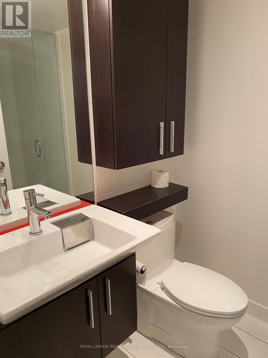 526 - 8 Telegram Mews, Toronto, Ontario  M5V 3Z5 - Photo 19 - C12212449