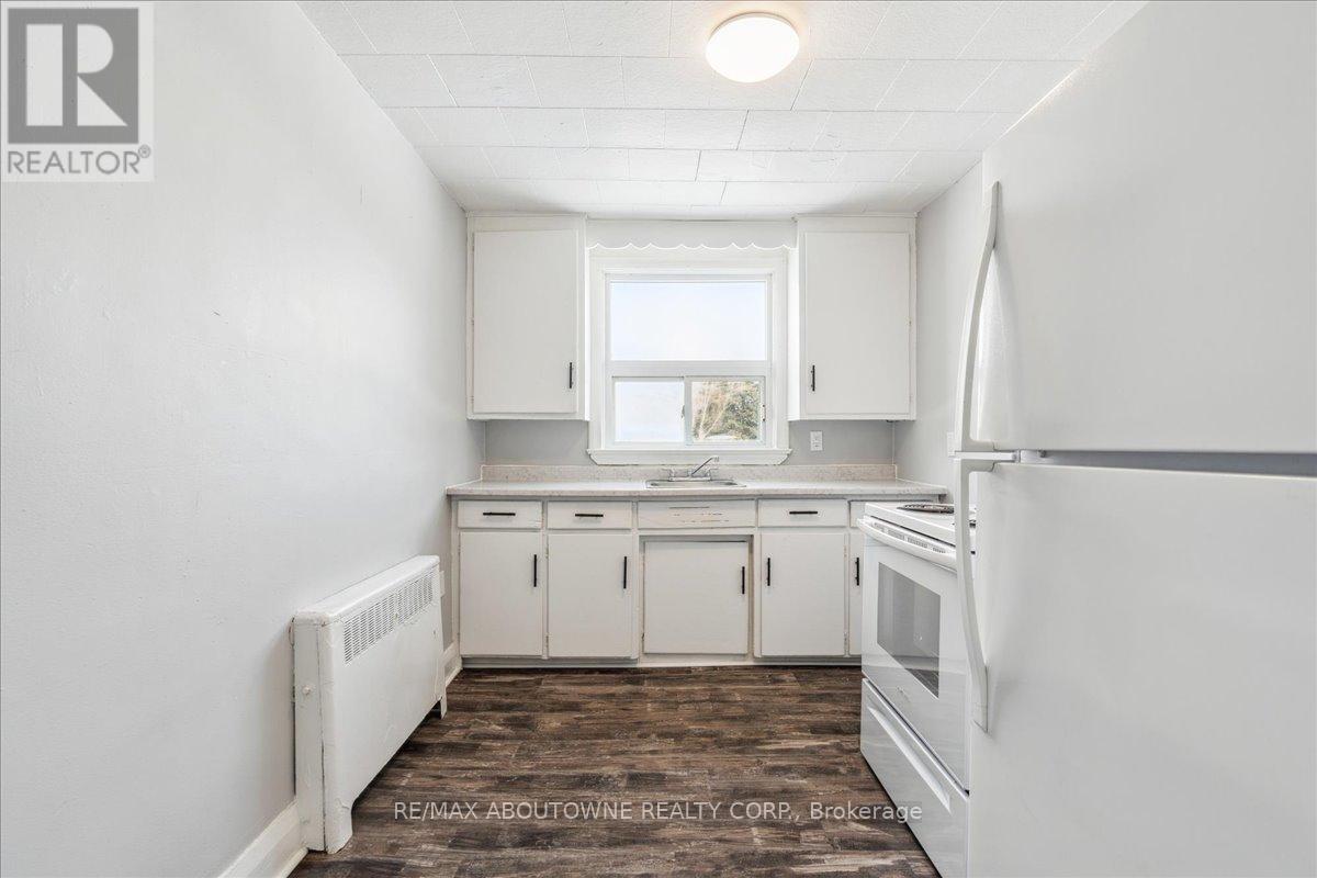 1 - 145 North Service Road E, Oakville, Ontario  L6H 1A3 - Photo 12 - W11970315